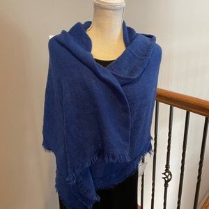 Shiraleah Chicago blue wrap w/fringe, NWT